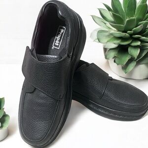 Propet Men's Black Leather Loafers